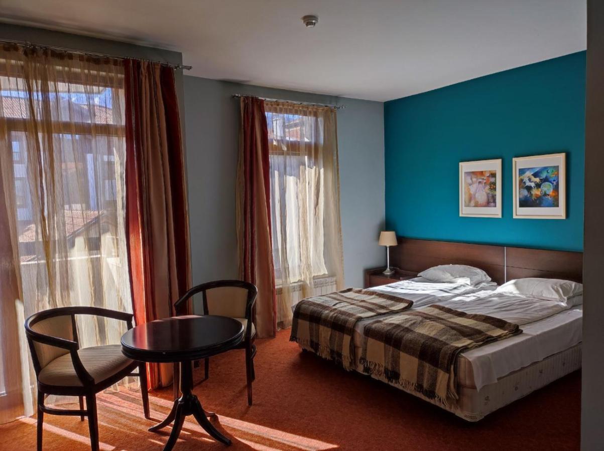 Hotel Famil - Adults Only Bansko Bagian luar foto