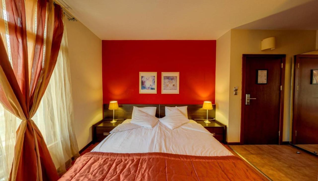 Hotel Famil - Adults Only Bansko Bagian luar foto