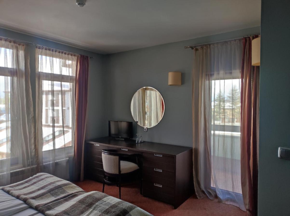 Hotel Famil - Adults Only Bansko Bagian luar foto